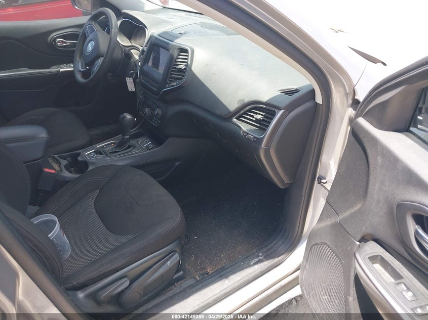 2020 JEEP CHEROKEE VIN: 1C4PJLCB6LD582449