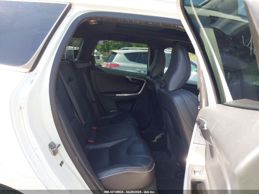 2014 Volvo Xc60 T6 R-Design Platinum VIN: YV4902DZ0E2546642 Lot: 42149824