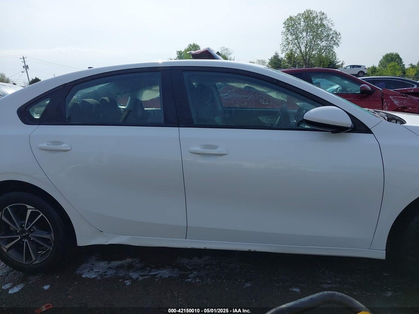 2022 KIA FORTE VIN: 3KPF24AD5NE430893