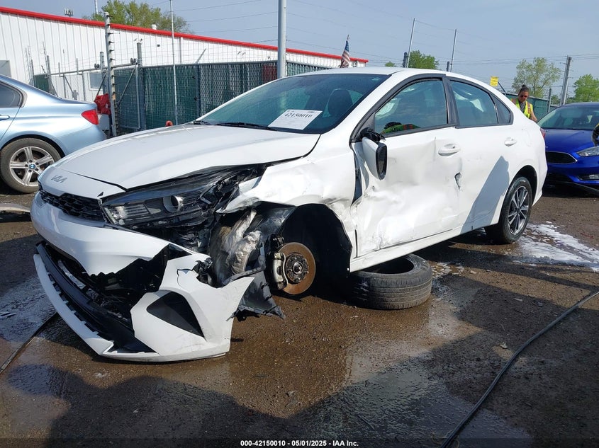 2022 KIA FORTE VIN: 3KPF24AD5NE430893