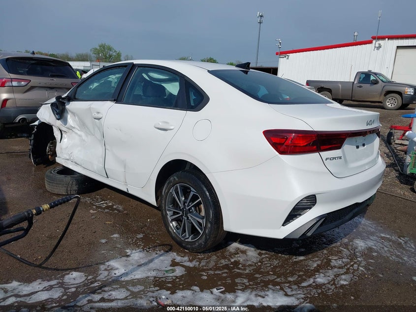 2022 KIA FORTE VIN: 3KPF24AD5NE430893