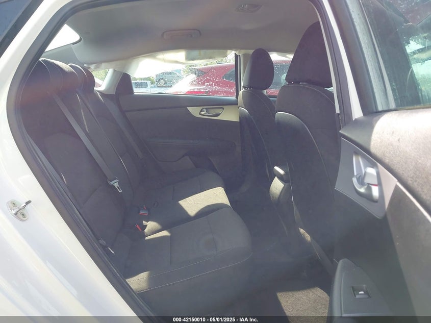 2022 KIA FORTE VIN: 3KPF24AD5NE430893
