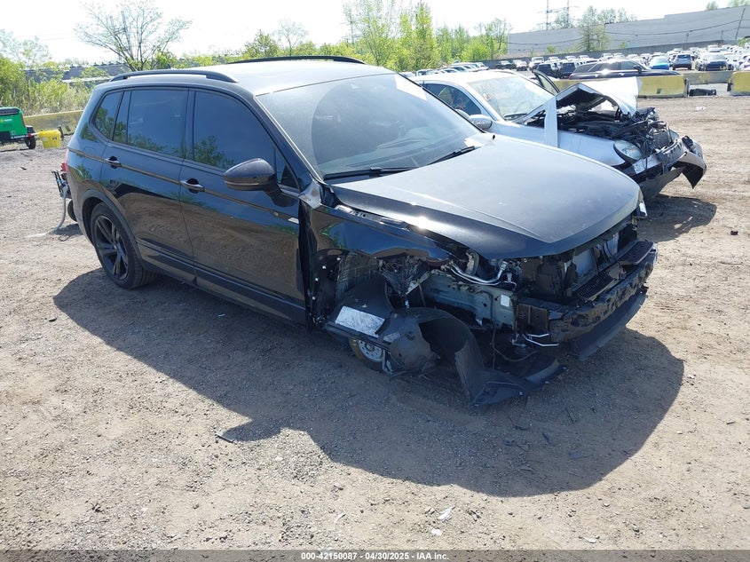 VIN 3VV8B7AX0RM233518 2024 VOLKSWAGEN TIGUAN 2.0T SE R-LINE BLACK