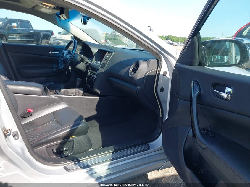 2010 NISSAN MAXIMA VIN: 1N4AA5AP4AC825670