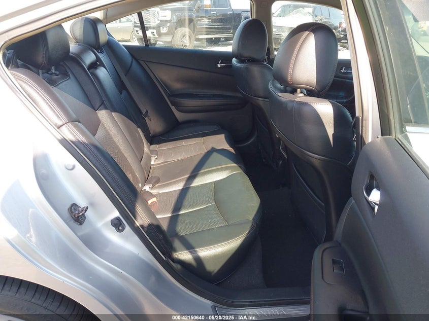 2010 NISSAN MAXIMA VIN: 1N4AA5AP4AC825670