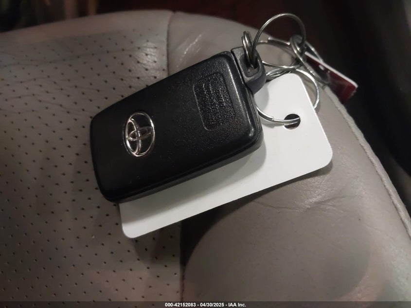 2011 TOYOTA RAV4 VIN: 2T3DF4DV4BW152486