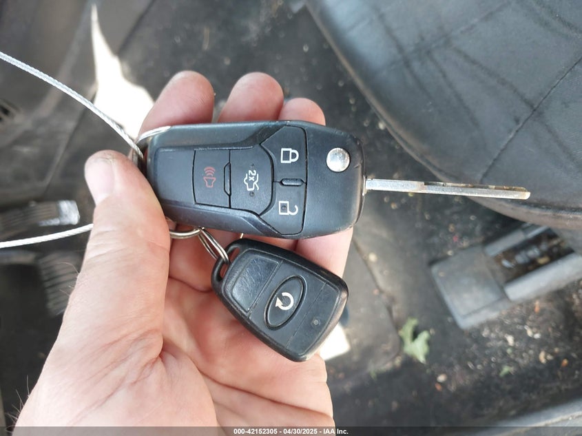 2014 FORD FUSION VIN: 3FA6P0H72ER136246