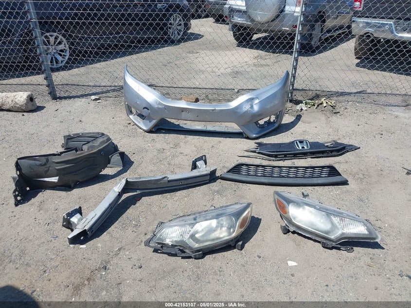 2017 HONDA FIT LX - JHMGK5H51HS023212