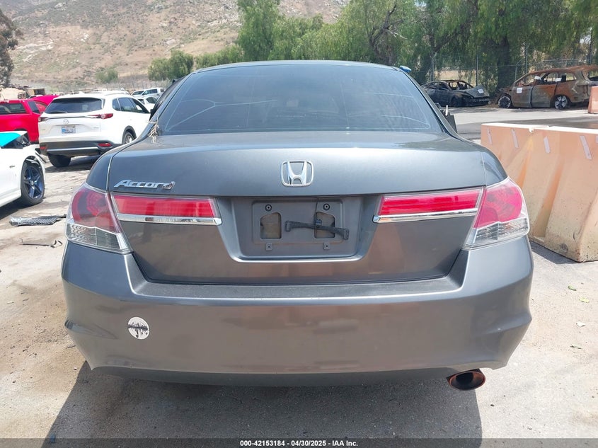 2011 HONDA ACCORD VIN: 1HGCP2F43BA017601