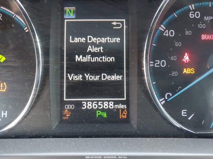 2018 TOYOTA RAV4 HV VIN: JTMDJREV8JD193113