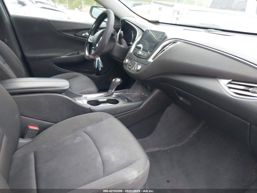 2018 CHEVROLET MALIBU VIN: 1G1ZD5ST1JF258910