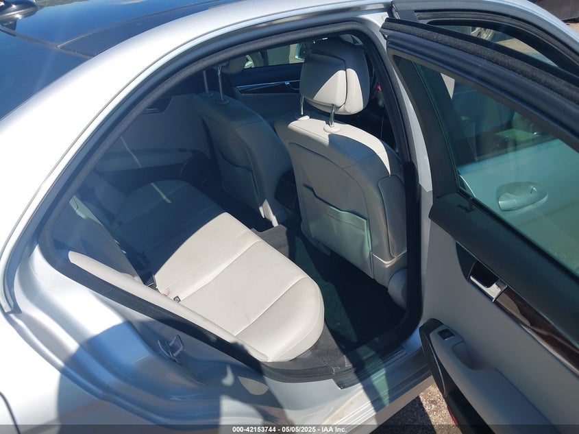 2010 MERCEDES-BENZ C 300 VIN: WDDGF5EB2AA390184