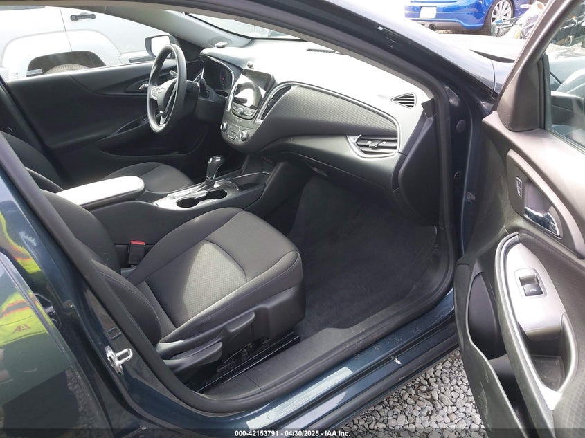 2019 CHEVROLET MALIBU VIN: 1G1ZD5ST6KF142877