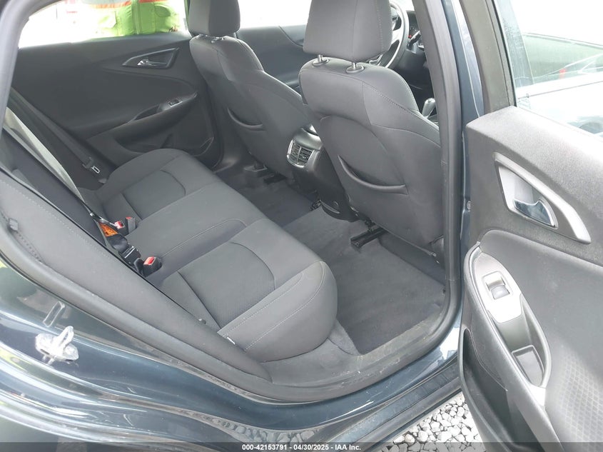 2019 CHEVROLET MALIBU VIN: 1G1ZD5ST6KF142877