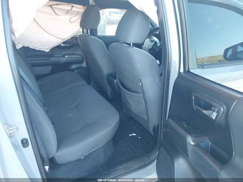 2019 TOYOTA TACOMA auction photo 8