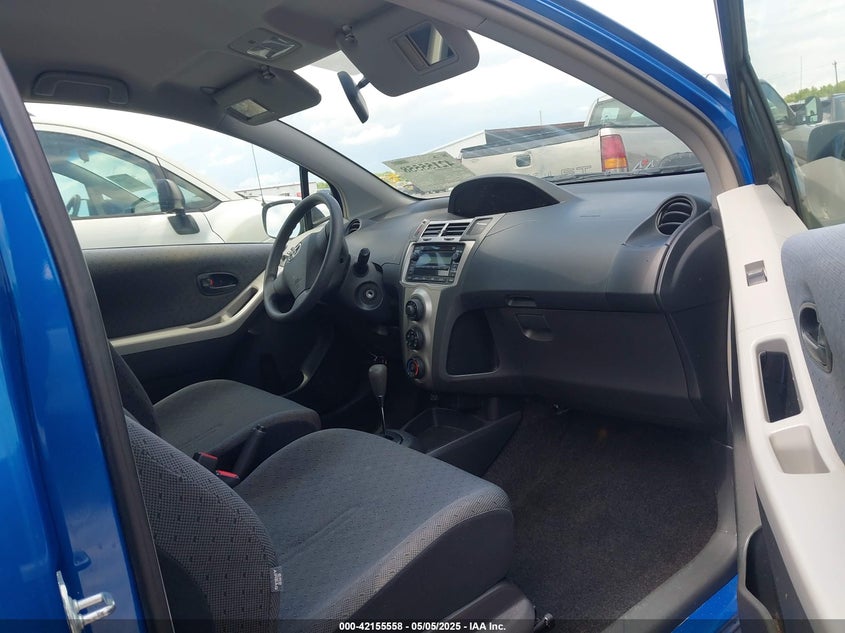 2011 TOYOTA YARIS VIN: JTDJT4K38B5326175