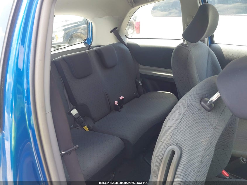 2011 TOYOTA YARIS VIN: JTDJT4K38B5326175