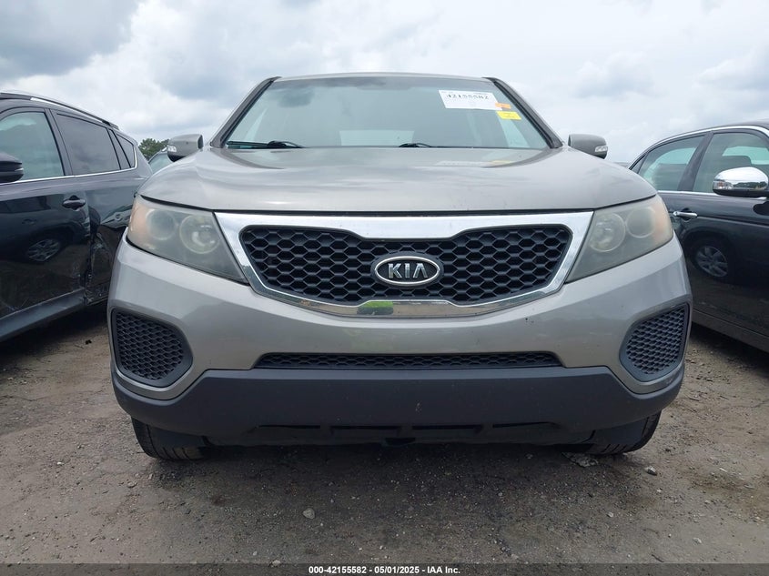 2012 KIA SORENTO VIN: 5XYKT4A15CG231313