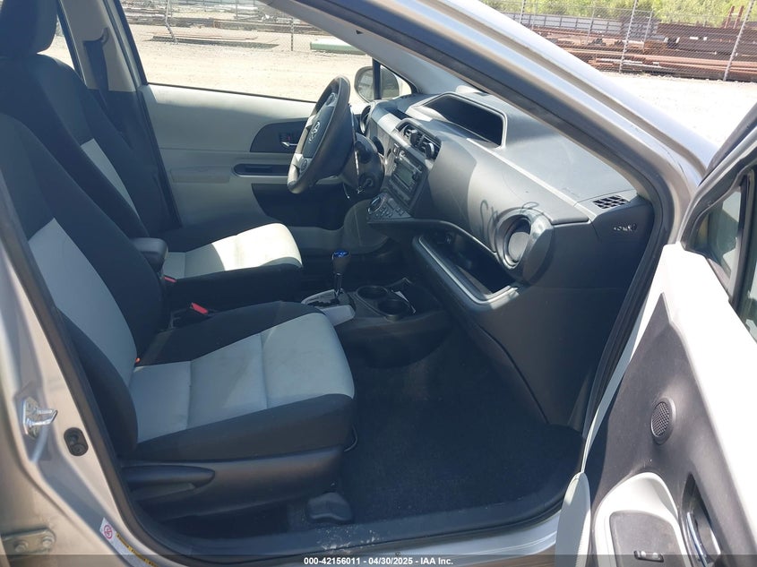 2014 TOYOTA PRIUS C TWO - JTDKDTB35E1061058