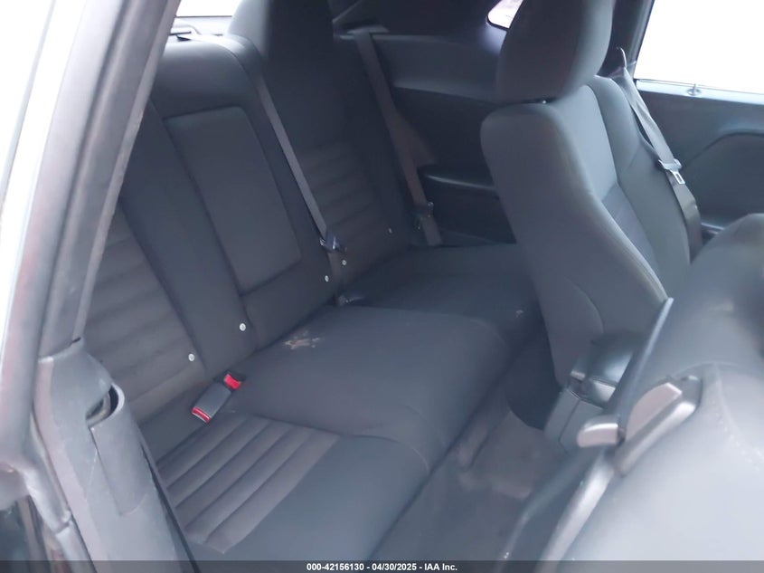 2010 DODGE CHALLENGER VIN: 2B3CJ4DV4AH305331