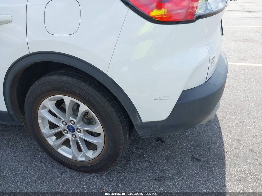 2022 FORD ESCAPE VIN: 1FMCU0G67NUA84373