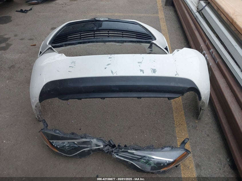 2018 TOYOTA COROLLA LE - 5YFBURHE3JP849547