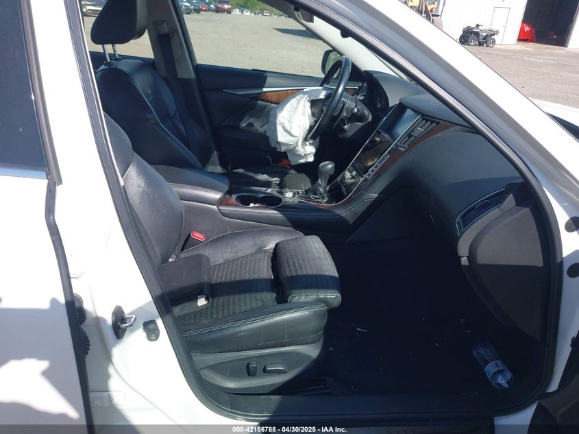 2014 INFINITI Q50 VIN: JN1AV7AR4EM700215