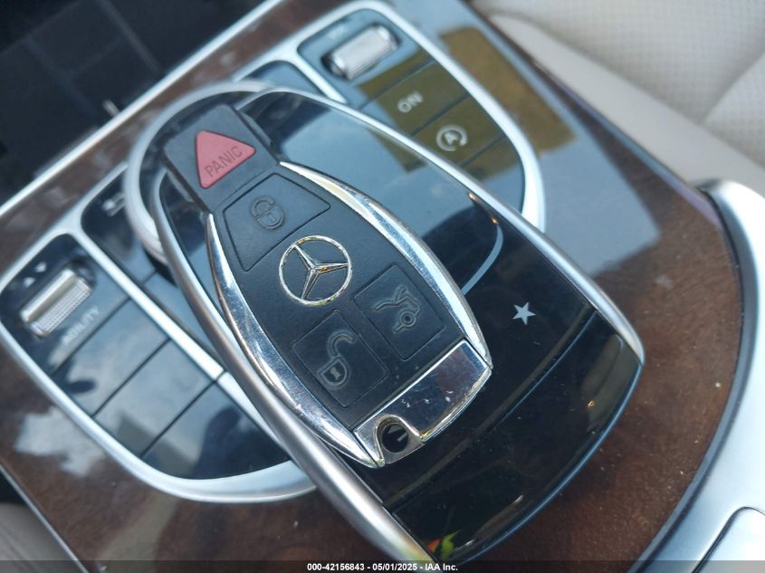 2015 Mercedes-Benz C 300 4Matic/Luxury 4Matic/Sport 4Matic VIN: 55SWF4KB0FU006680 Lot: 42156843