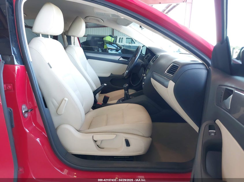 2013 VOLKSWAGEN JETTA VIN: 3VW3L7AJ2DM246343