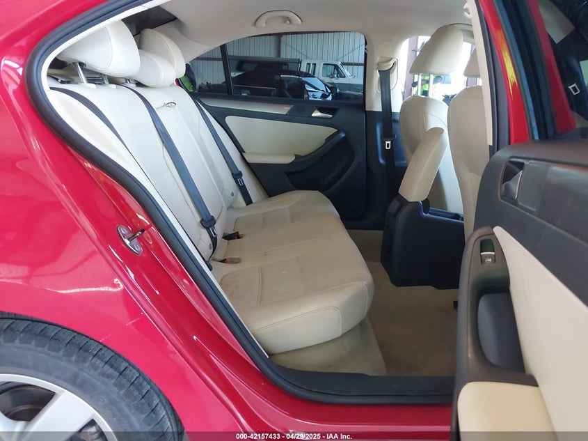 2013 VOLKSWAGEN JETTA VIN: 3VW3L7AJ2DM246343