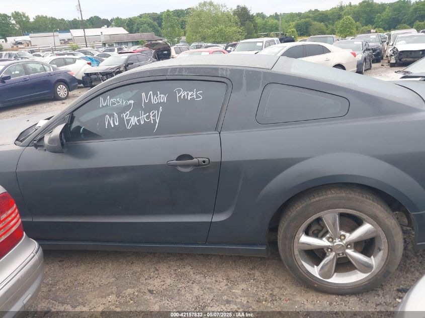 2007 Ford Mustang Gt Deluxe/Gt Premium VIN: 1ZVHT82H775355835 Lot: 42157832