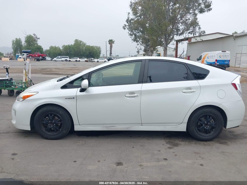 2015 TOYOTA PRIUS VIN: JTDKN3DU7F0426088