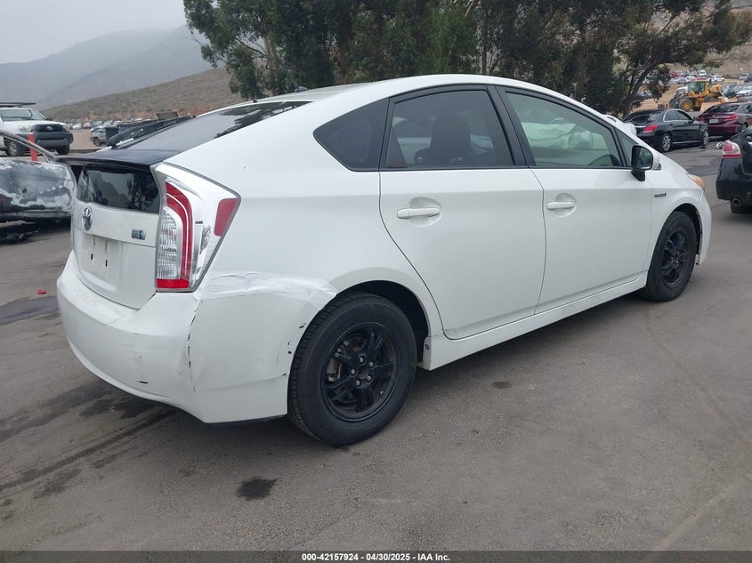2015 TOYOTA PRIUS VIN: JTDKN3DU7F0426088