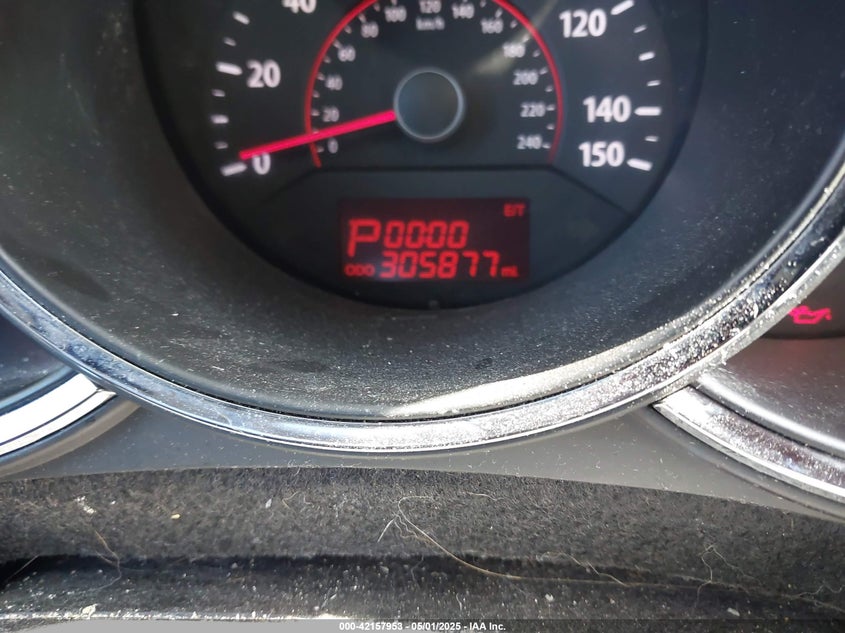 2011 KIA SORENTO VIN: 5XYKT3A16BG085402