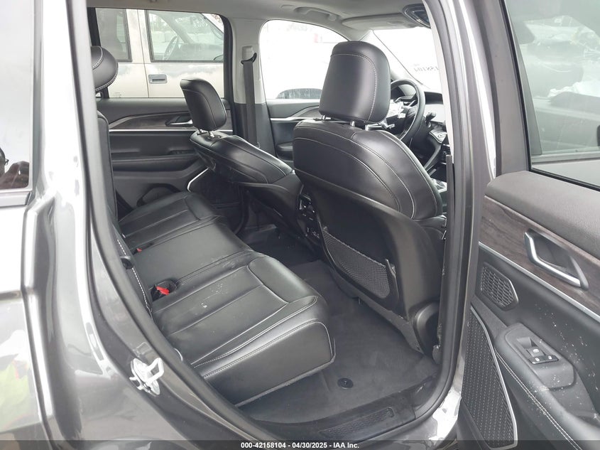 2022 JEEP GRAND CHEROKEE VIN: 1C4RJYB68N8748802