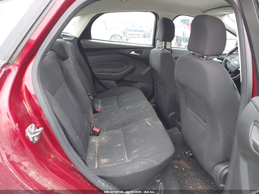 2016 FORD FOCUS VIN: 1FADP3F28GL254321