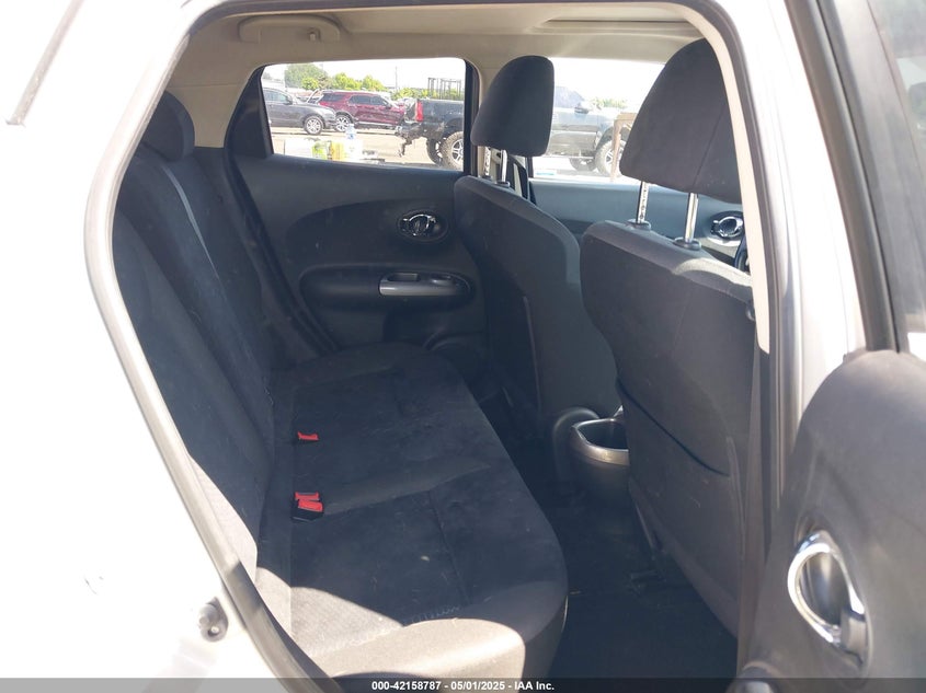 2015 NISSAN JUKE SV JN8AF5MV0FT553409