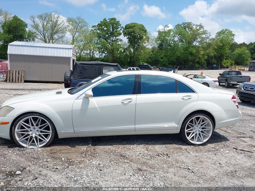 2009 MERCEDES-BENZ S 550 VIN: WDDNG86X89A260048