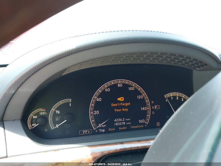 2009 MERCEDES-BENZ S 550 VIN: WDDNG86X89A260048