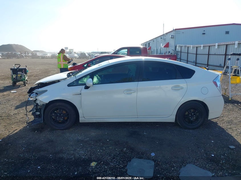 2013 TOYOTA PRIUS VIN: JTDKN3DU7D5560938
