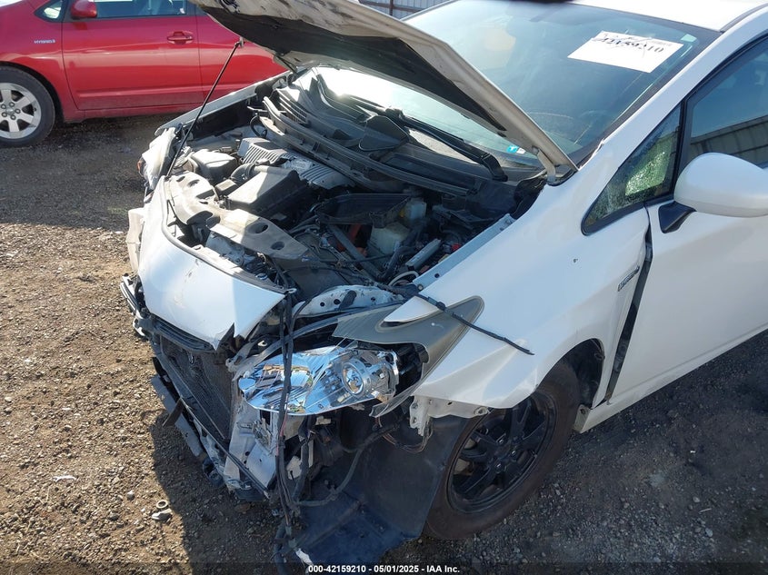 2013 TOYOTA PRIUS VIN: JTDKN3DU7D5560938