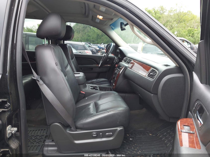 2010 CHEVROLET AVALANCHE 1500 VIN: 3GNVKFE01AG243462