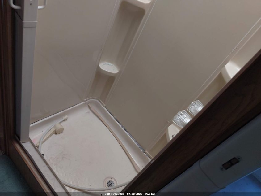 1994 Ford Econoline E350 Cutaway Van VIN: 1FDKE30G4RHA77294 Lot: 42160085