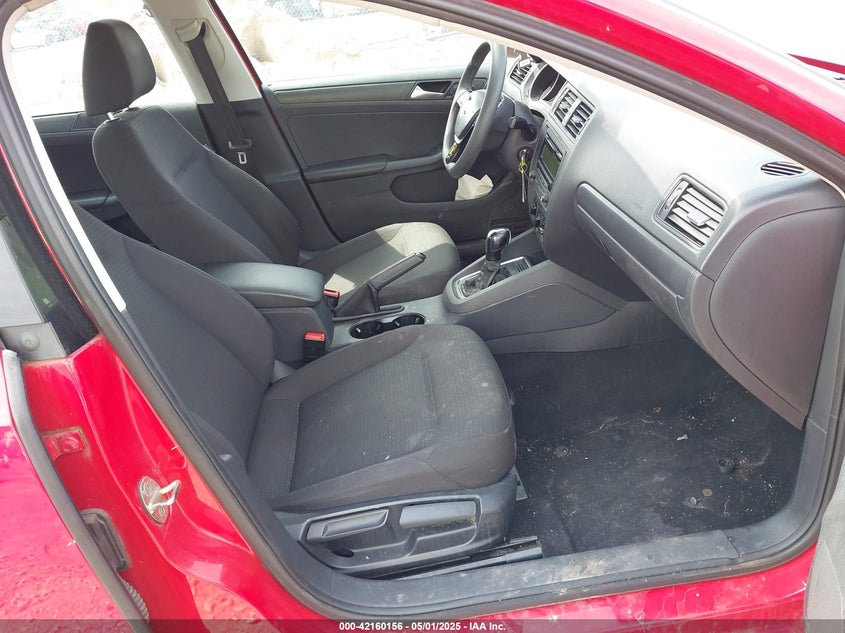 2015 VOLKSWAGEN JETTA 2.0L S - 3VW2K7AJ7FM236005