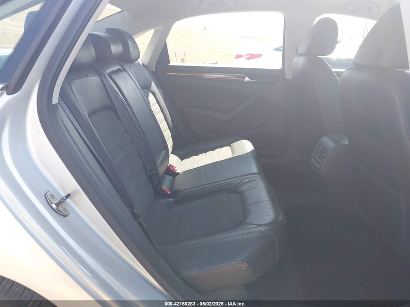2013 VOLKSWAGEN PASSAT 2.5L SEL PREMIUM - 1VWCP7A31DC118358