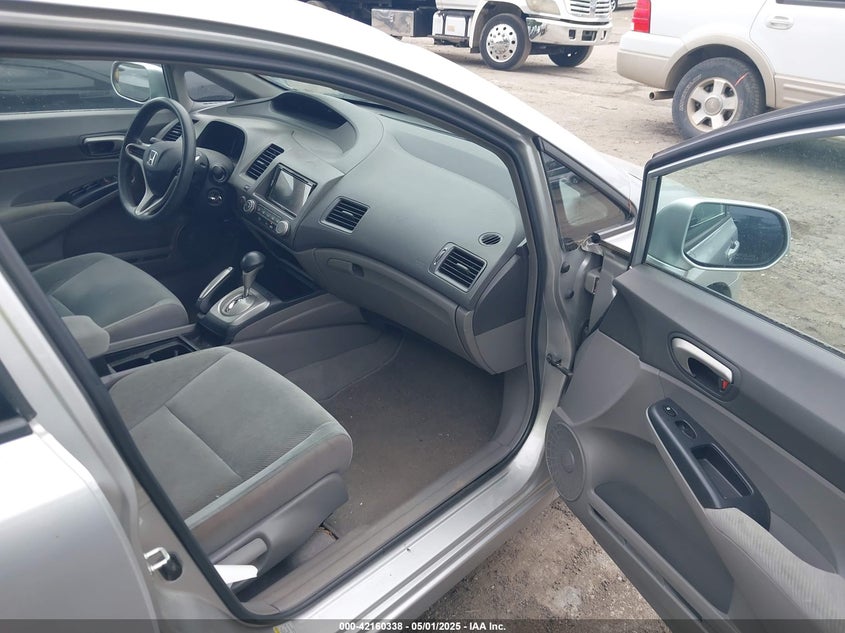 2011 HONDA CIVIC VIN: 2HGFA1F57BH307326