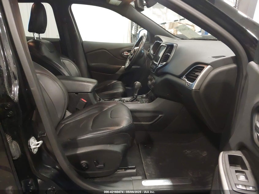 2019 JEEP CHEROKEE VIN: 1C4PJMDN3KD343910