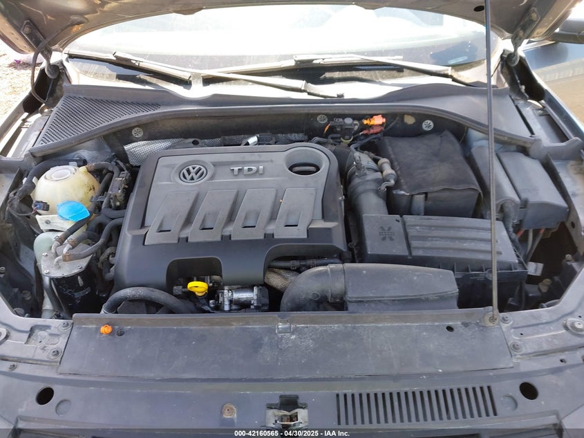 2012 VOLKSWAGEN PASSAT VIN: 1VWBN7A38CC013400