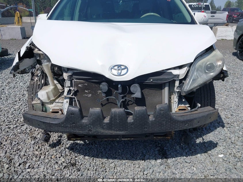 2013 TOYOTA SIENNA VIN: 5TDYK3DC9DS292737