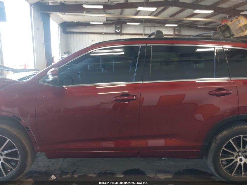 2018 TOYOTA HIGHLANDER SE - 5TDJZRFH0JS886105